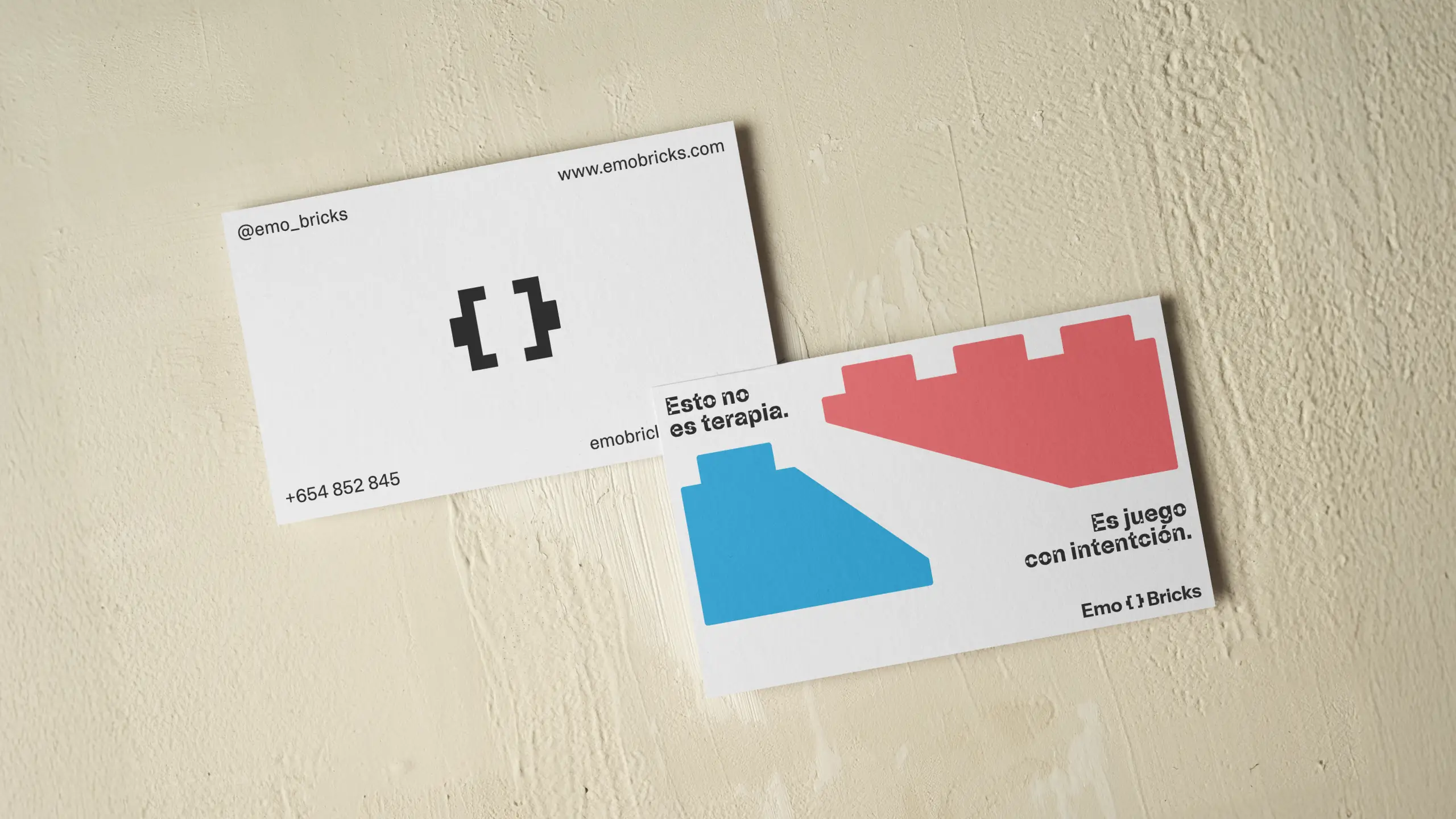 Tarjetas de contacto e información de Emo [ ] Bricks